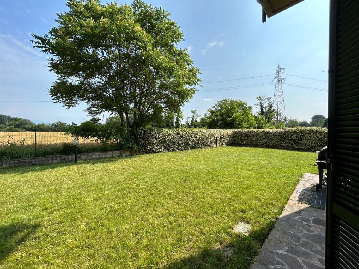 Appartamento Mimosa - Immobili E Soluzioni Rent Brembate Bagian luar foto